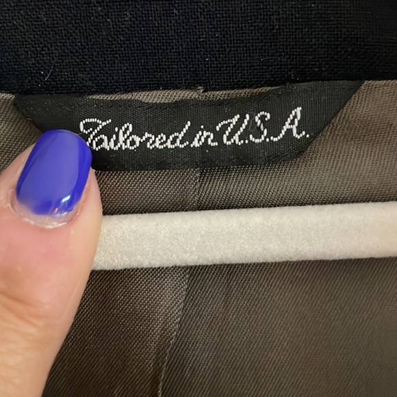 Mens Navy Blazer (Joseph & Feiss) for Dillards. 42R - Picture 5 of 8